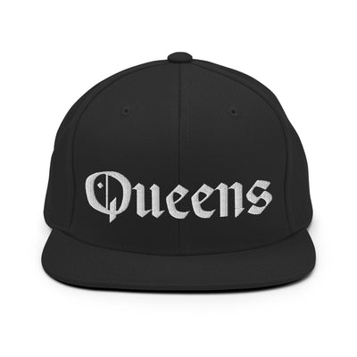 QUEENS OLD ENGLISH BLACK SNAPBACK