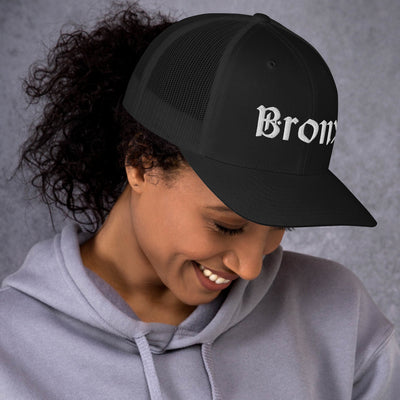 BRONX OLD ENGLISH BLACK RETRO TRUCKER HAT